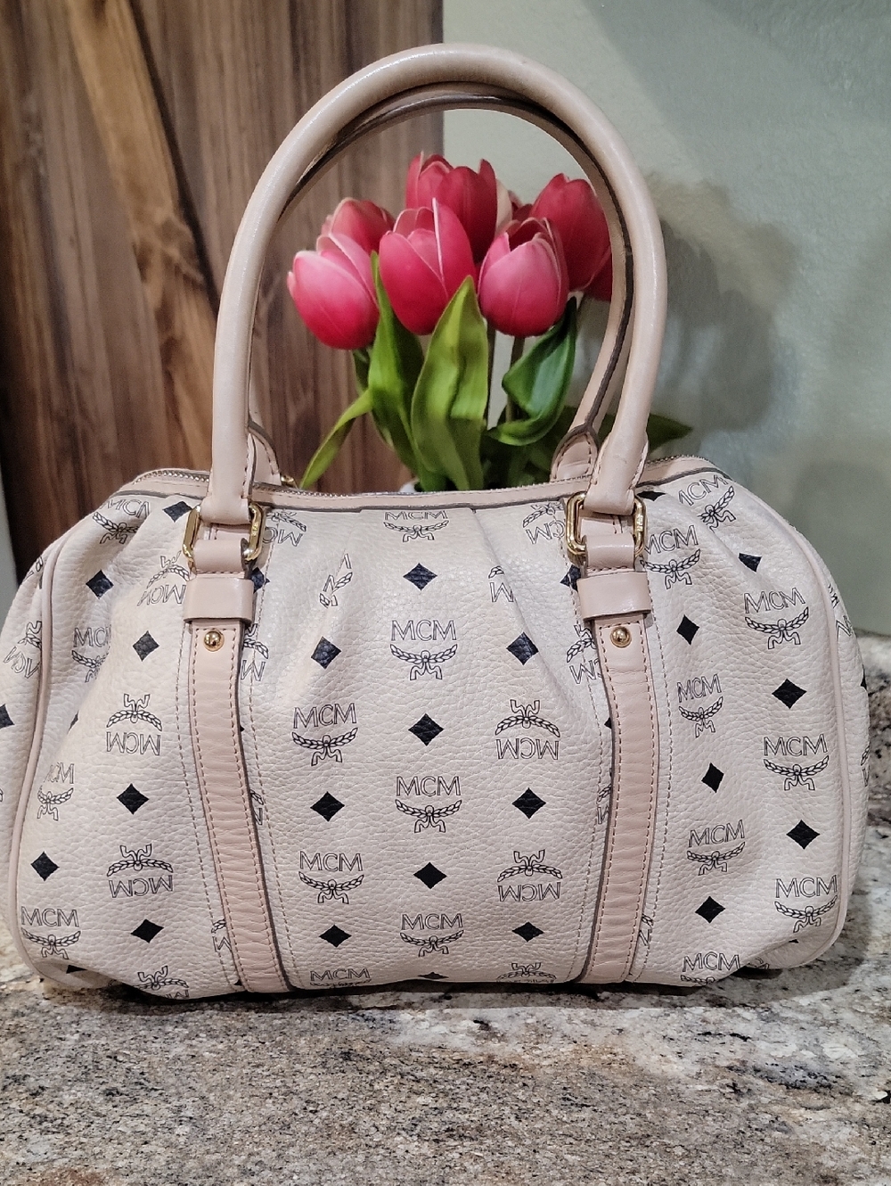 MCM EUC Visetos Buckled Boston Bag like new - Picture 8 of 14